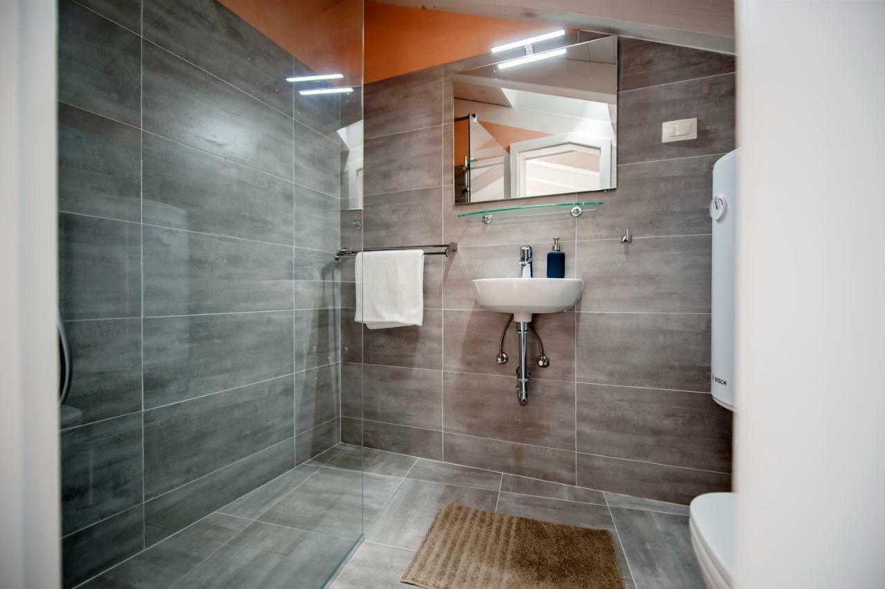 Apartment And Studio Ca' 3 Vie Rovinj Zewnętrze zdjęcie
