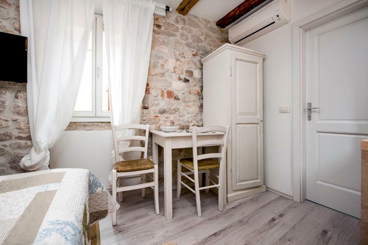 Apartment And Studio Ca' 3 Vie Rovinj Zewnętrze zdjęcie