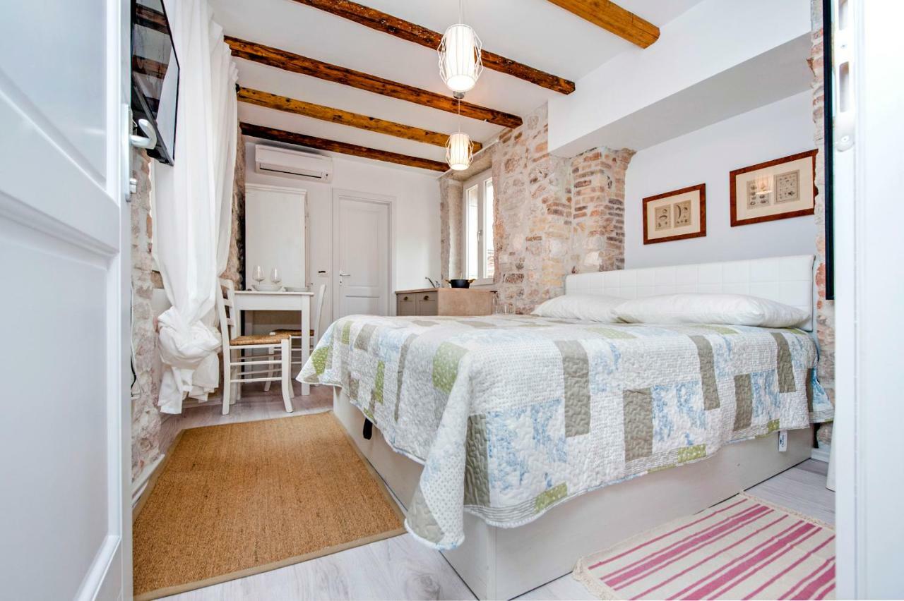 Apartment And Studio Ca' 3 Vie Rovinj Zewnętrze zdjęcie