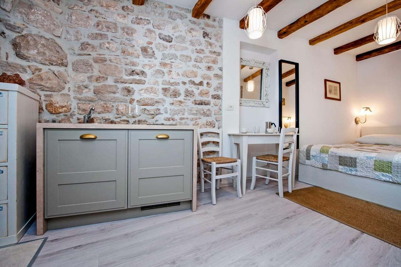 Apartment And Studio Ca' 3 Vie Rovinj Zewnętrze zdjęcie